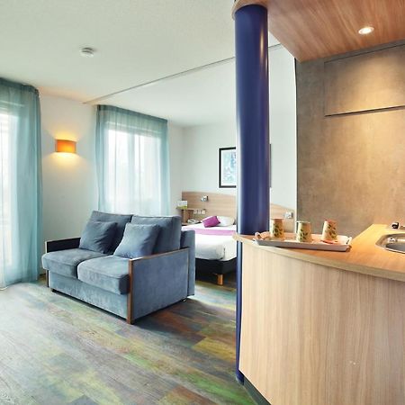 Suite-Home Orleans-Саран Екстериор снимка